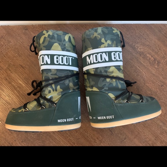 camo moon boots